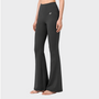Bodiwealth Black casual sports pants, Model three-quarter