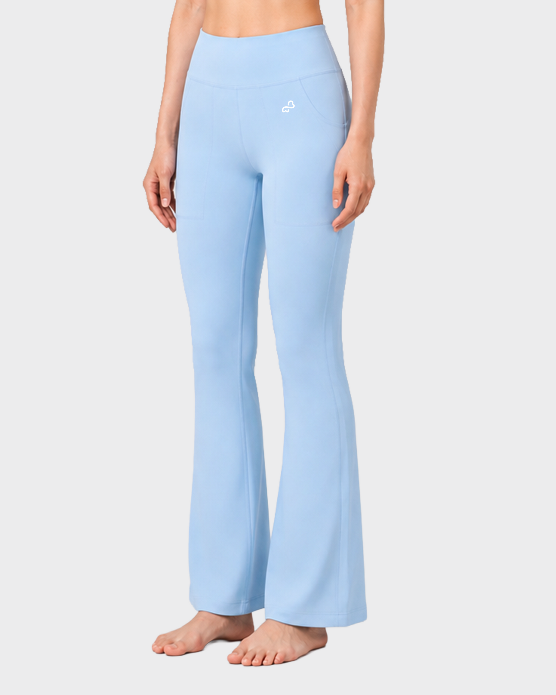Bodiwealth Light Blue casual sports pants, Model three-quarter